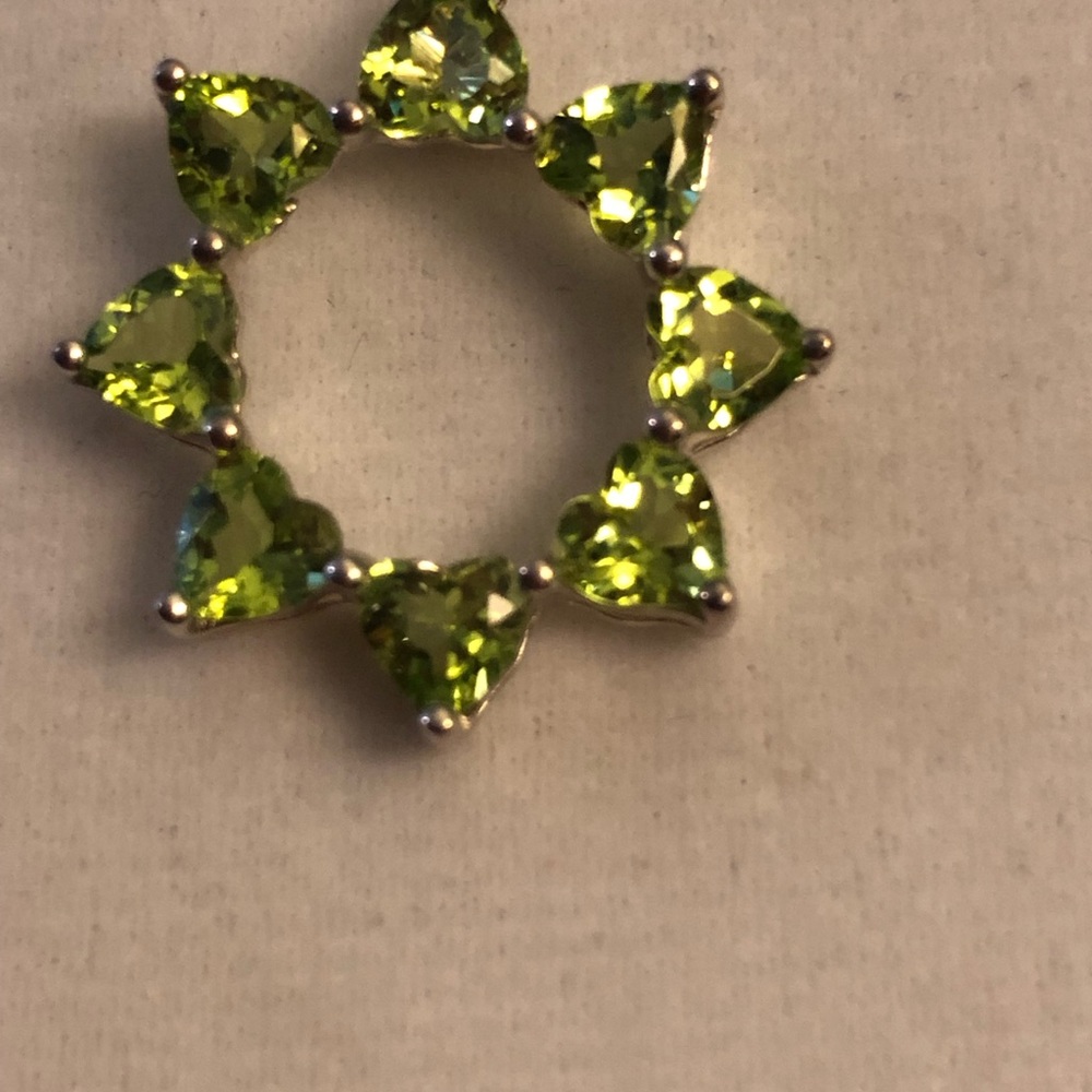 Peridot (Heart Cut) Sterling Silver with Chain - Picture 3 of 7